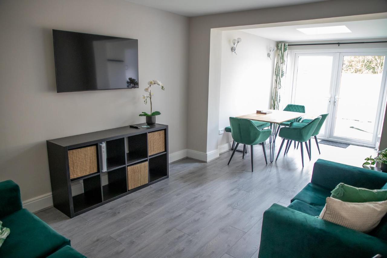 Wave Stays - Ground Floor Apartment - Outside Seating Area Cleveleys Dış mekan fotoğraf